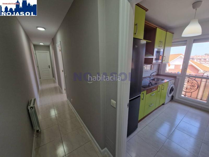 Foto f4bfb1b6-e985-4c18-a4bc-c6d2d774a25a. Apartamento en arco 23 ref. 000896 precioso atico en exclusiva de 2 habitaciones con ascensor, calefacción, trastero y vistas despejadas en Noja