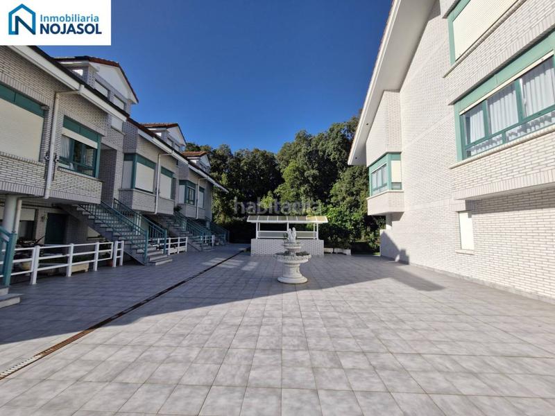 Foto 294f45ff-e759-4dde-ad90-9ad4cd238628. Apartamento ref.000042 dúplex de 2 habitaciones en Ris con amplia terraza para una mesa y 6 sillas, cercano a la playa en Noja