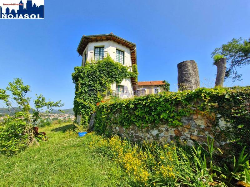 Foto 90aa0bef-42ef-4f59-8274-da8b67cb60ed. Casa ref 000711 maravillosa propiedad en entorno natural privilegiado con espectaculares vistas. en Santoña