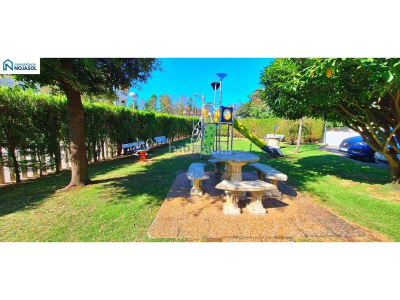 Foto 0739f90d-6974-449e-8294-72dea9cb63d1. Apartament amb aparcament piscina a Tregadín Noja