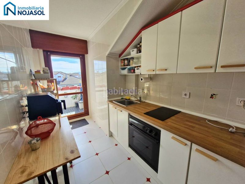 Foto 3ac2429d-16e6-41ca-8c50-3e801d602d5a. Apartament amb aparcament piscina a Tregadín Noja