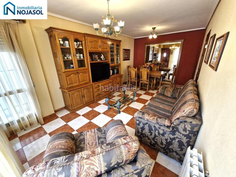 Foto 4db3ecd0-96ce-4370-9998-8abba2a661a8. Casa adossada amb calefacció aparcament a Ris Noja