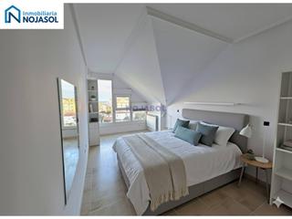 Appartement à La brava 3. Ref.000124   atico  de 2 habitaciones con piscina, pista de pade