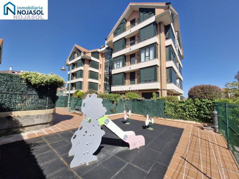 Foto a4c23b32-361f-4724-8763-ee75104dc55c. Appartement dans la brava 3 dans Ris Noja