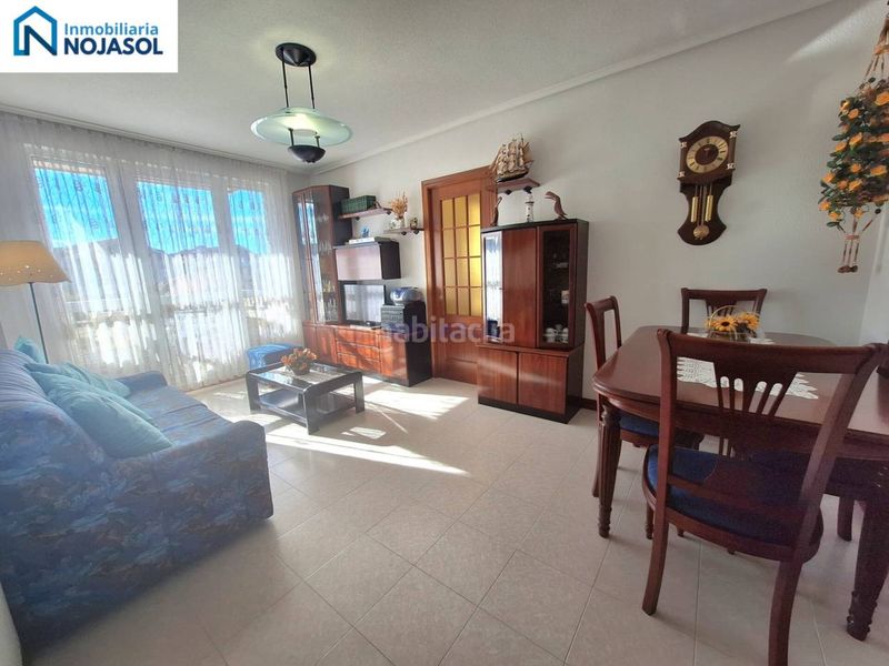 Foto 48089060-f503-4836-9e07-12af26987c4e. Location appartement dans calle ris 13 dans Palacio Noja