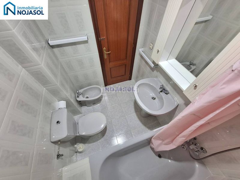 Foto 49fa94fe-89a9-4c93-a0f4-e89db1cf469a. Location appartement dans calle ris 13 dans Palacio Noja