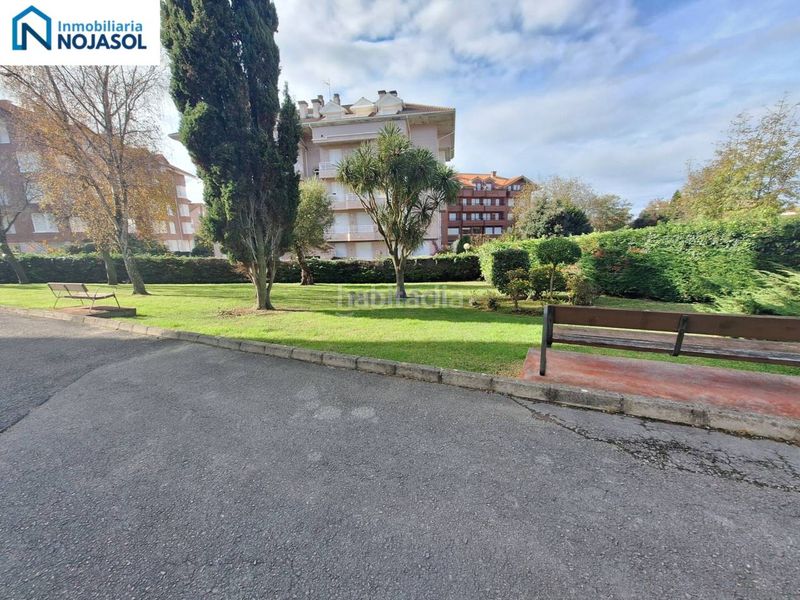 Foto 51722994-0db9-4c2a-b9b5-81626a9aa56c. Location appartement dans calle ris 13 dans Palacio Noja