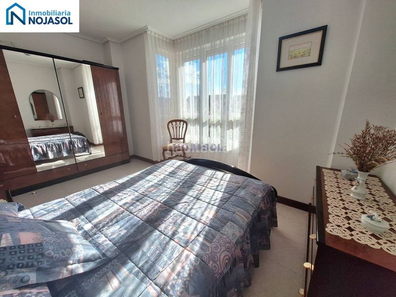 Foto af9cc22e-85f7-46ad-b4a7-3be2be1e5eca. Location appartement dans calle ris 13 dans Palacio Noja
