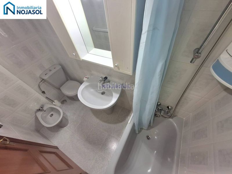 Foto f4eb7065-82d6-4c8d-95a9-06179dfbf6ce. Location appartement dans calle ris 13 dans Palacio Noja