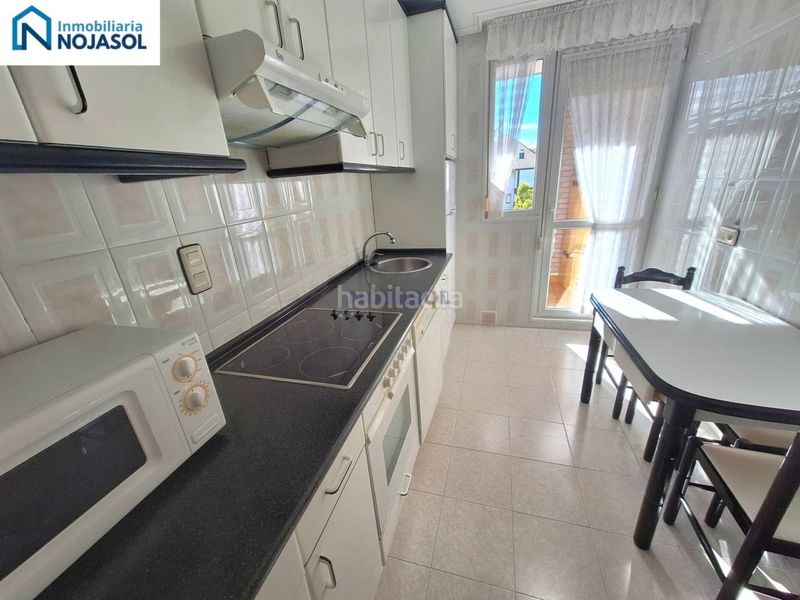 Foto ff2d0062-14da-453d-af30-fd47a0eeb4bb. Location appartement dans calle ris 13 dans Palacio Noja