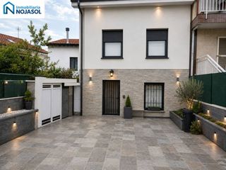 Casa adossada  Calle socaire. Ref 000712  casa en el centro de la villa, junto a servicios y c