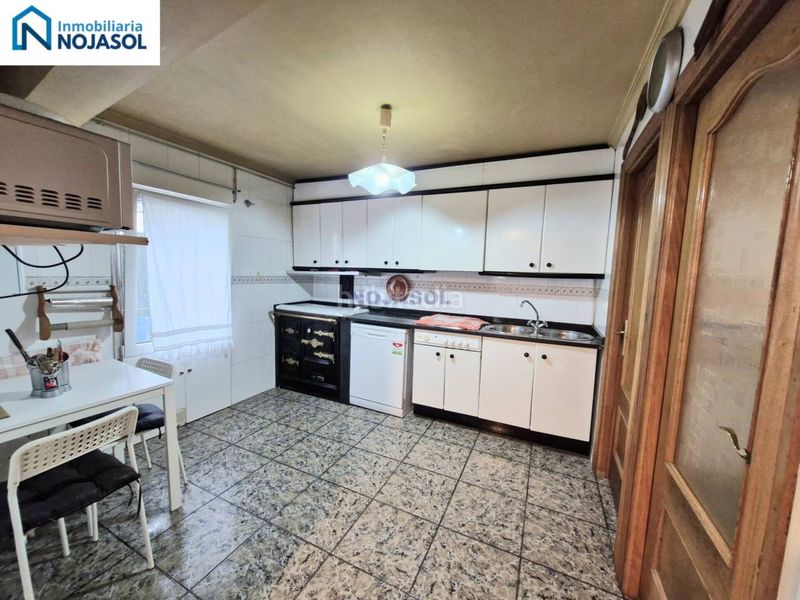 Foto 959bdbb2-b642-4b9b-98e6-9dd0d08f15f4. Casa adossada amb calefacció aparcament a Tregadín Noja