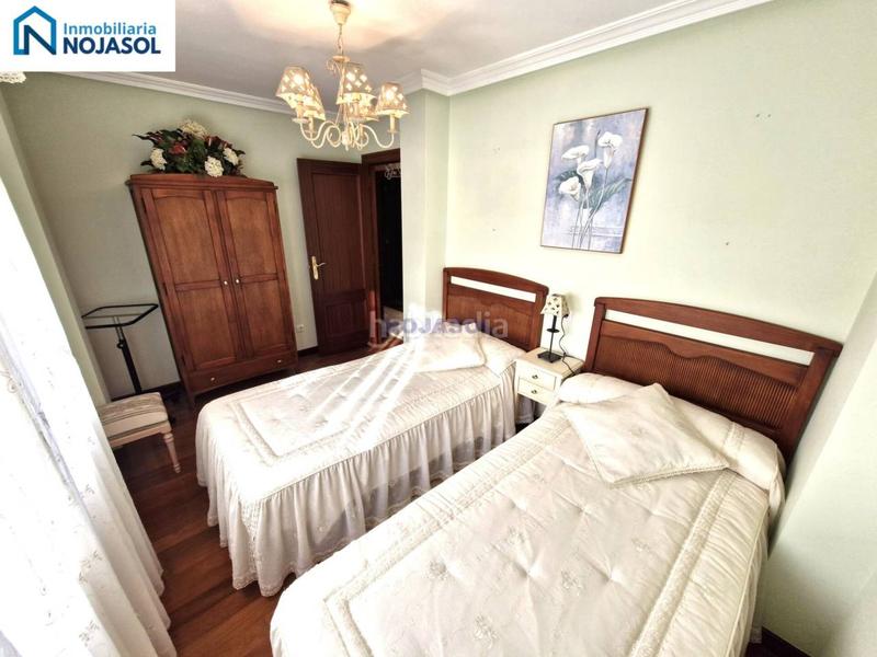 Foto 83edab9d-b3e2-433b-bf84-97793632df74. Maison jumelée avec chauffage parking dans Solórzano