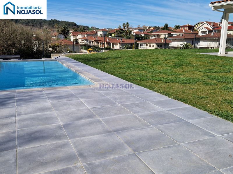 Foto 20e8ba9a-eda7-411b-8d1d-70d6fd9e6c3c. Xalet 259m<sup>2</sup> amb calefacció aparcament piscina a Meruelo