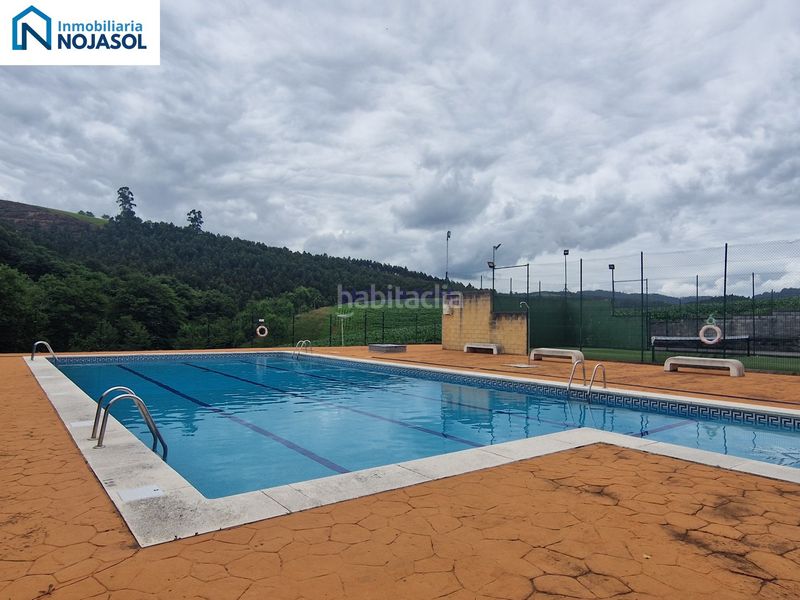 Foto 8eae5805-92c7-4bd0-b541-a6729f88cff5. Xalet 259m<sup>2</sup> amb calefacció aparcament piscina a Meruelo