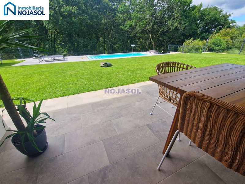 Foto a7e1ee44-be6a-4f85-a43c-d21a6a8e3efc. Xalet 259m<sup>2</sup> amb calefacció aparcament piscina a Meruelo