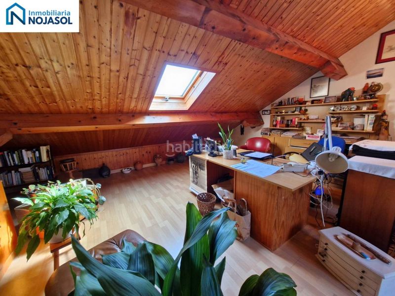 Foto ac9c70c6-e4b1-44fb-97f0-e979f7787395. Casa adossada amb calefacció aparcament a Escalante