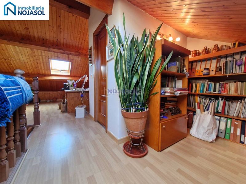 Foto f6f4e8e4-eaf0-4bf1-83c7-52db51fb2b58. Casa adossada amb calefacció aparcament a Escalante