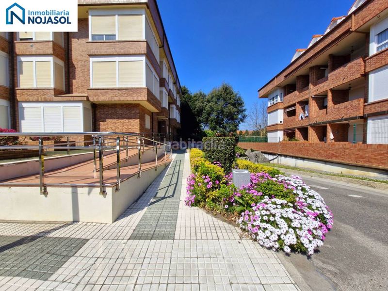 Foto 7fb22049-0353-4935-991b-a195848484ef. Apartament amb calefacció aparcament piscina a Pedroso Noja