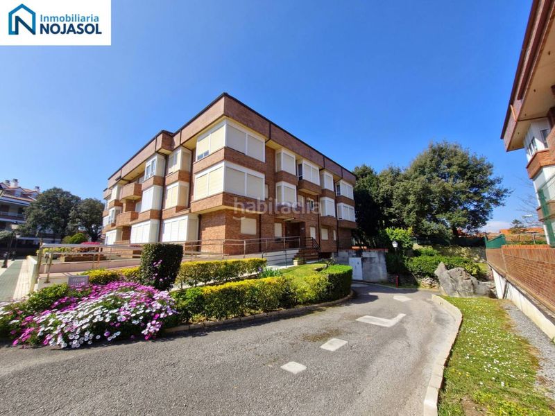 Foto 9ab2b0d1-2c96-44d5-8a98-b26858244ef5. Apartament amb calefacció aparcament piscina a Pedroso Noja