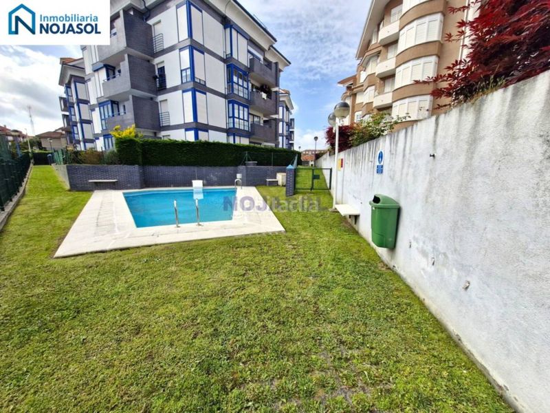 Foto 51e7652d-ee95-42b1-9e38-aa4881d58e1f. Apartament amb calefacció aparcament piscina a Pedroso Noja