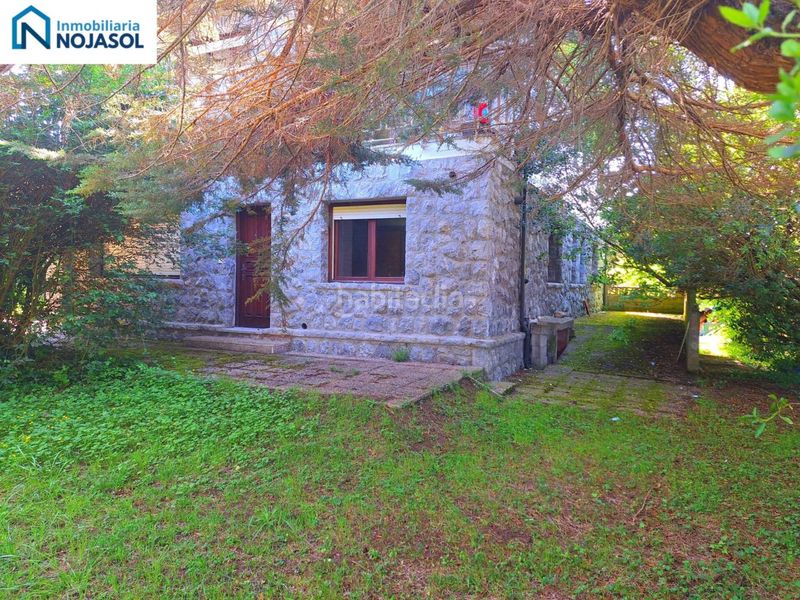 Foto dbc18d0b-0c04-4c99-8e99-322c4746f8e4. Casa amb calefacció a Palacio Noja