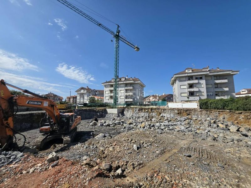 Foto 5073cef3-5d07-4dd4-b346-d94b89d598b8. Etagenwohnung mit heizung parking pool in Palacio Noja