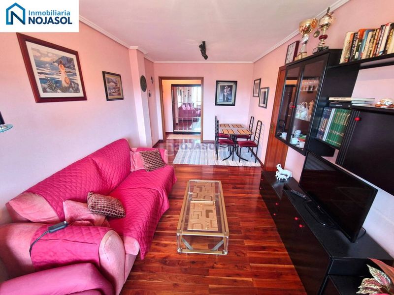 Foto f9db8b5b-79f1-4fc5-b384-fc58de5e4022. Apartament amb aparcament a Tregadín Noja