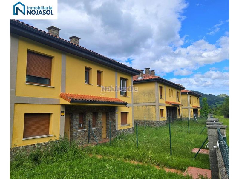 Foto 8782a080-c6a8-4a0d-b31c-be2d680d0af8. Edifici a Ruesga