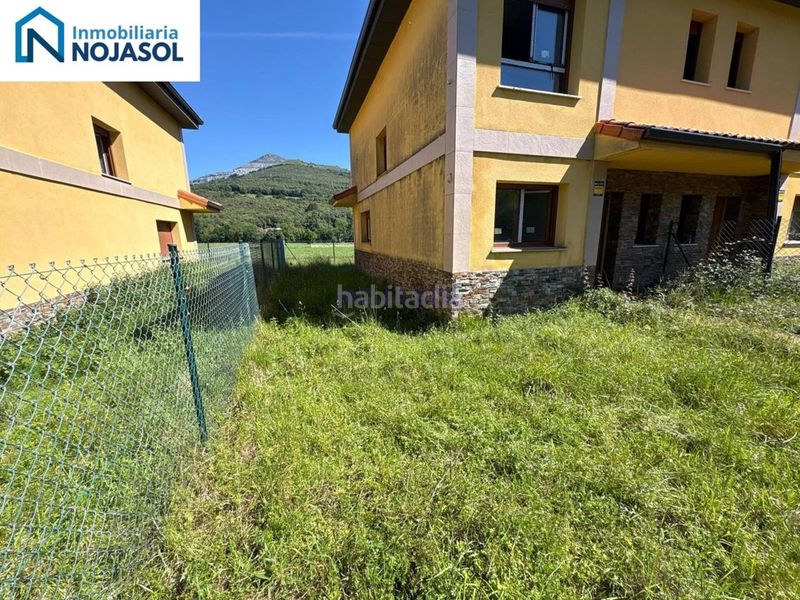 Foto a8eb5440-c83c-4b07-9b0b-d0bcc7dd0897. Edifici a Ruesga