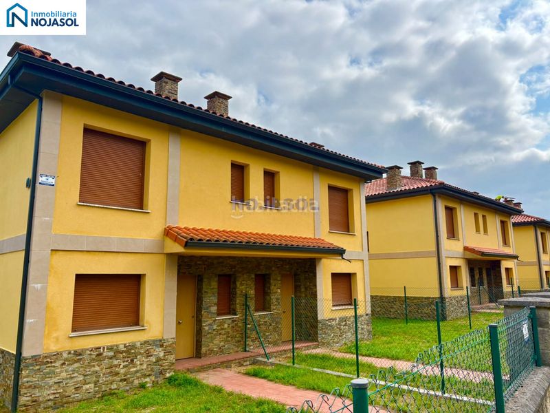 Foto 9725a13e-cb0b-4412-9266-2c932d3aecc6. Towny house 103m<sup>2</sup> in barrio riba 37 in Ruesga