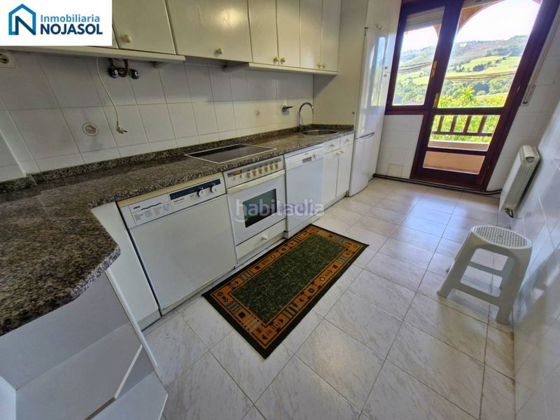 Foto b3e0c2f5-0058-4820-a55f-014c9429aef8. Apartament amb calefacció aparcament a Arnuero