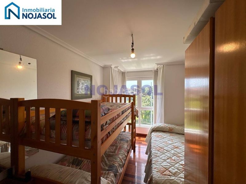 Foto 38647f96-f4ba-4282-8bd2-7c49dbff5e27. Apartament amb calefacció aparcament piscina a Ris Noja