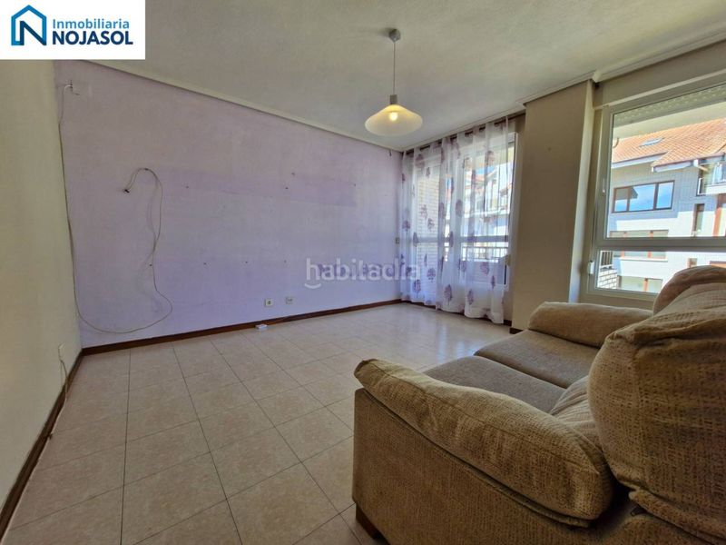 Foto 0cde30f0-c8da-4653-9881-7c54233d838d. Apartament amb calefacció aparcament a Tregadín Noja