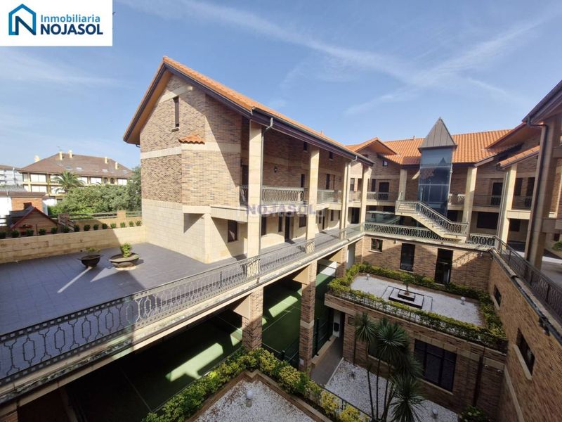 Foto e07e8bf8-9b48-41a8-a571-f66f2e8110dd. Apartament amb calefacció aparcament piscina a Ris Noja