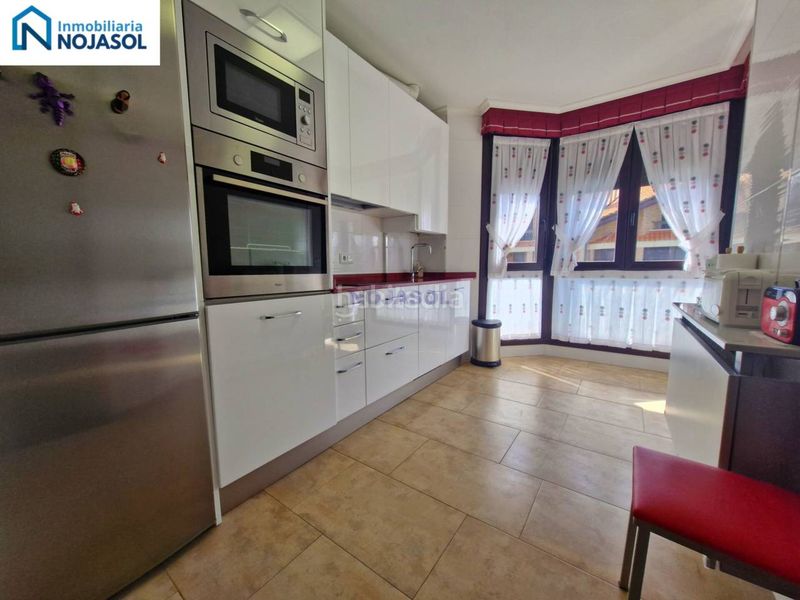 Foto e99b88e3-2f18-4030-9674-2ec936167155. Apartament amb calefacció aparcament piscina a Ris Noja