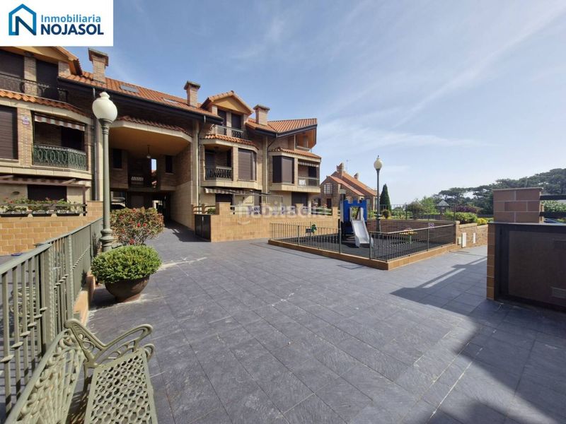 Foto ede01bb6-9538-4a0f-aec9-121699c9f09c. Apartament amb calefacció aparcament piscina a Ris Noja