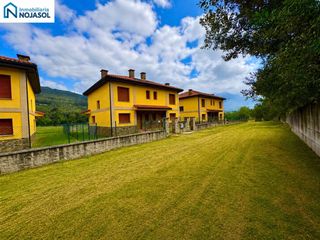 Casa aparellada  Calle ruesga. Ref.000805 promoción de 6 chalets pareados en ruesga