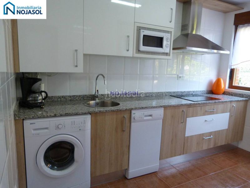 Foto 4a549784-341d-4b2c-8538-a199275da79b. Casa adossada amb calefacció aparcament piscina a Bareyo