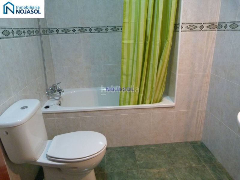 Foto 51bc1c9b-7f0f-45aa-a5b2-3bab5bd38ad2. Casa adossada amb calefacció aparcament piscina a Bareyo