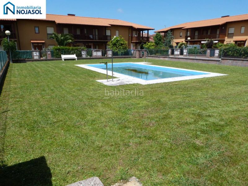 Foto 59305242-2c2b-459a-a861-f67230bf12c4. Casa adossada amb calefacció aparcament piscina a Bareyo