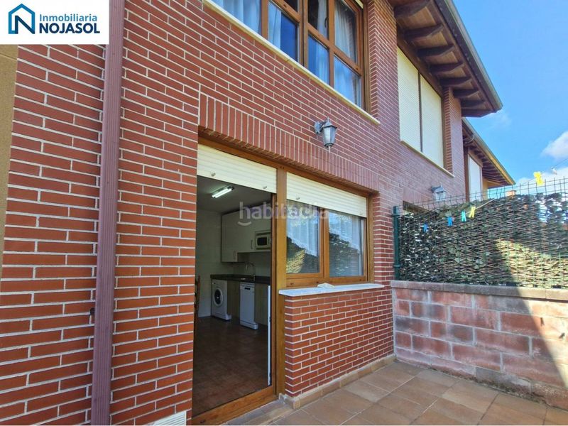 Foto 73de66dd-2460-4083-a875-86404abfd610. Casa adossada amb calefacció aparcament piscina a Bareyo