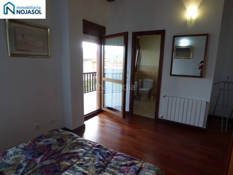 Foto 76774543-f47d-457c-b2b0-5554b133aab7. Casa adossada amb calefacció aparcament piscina a Bareyo