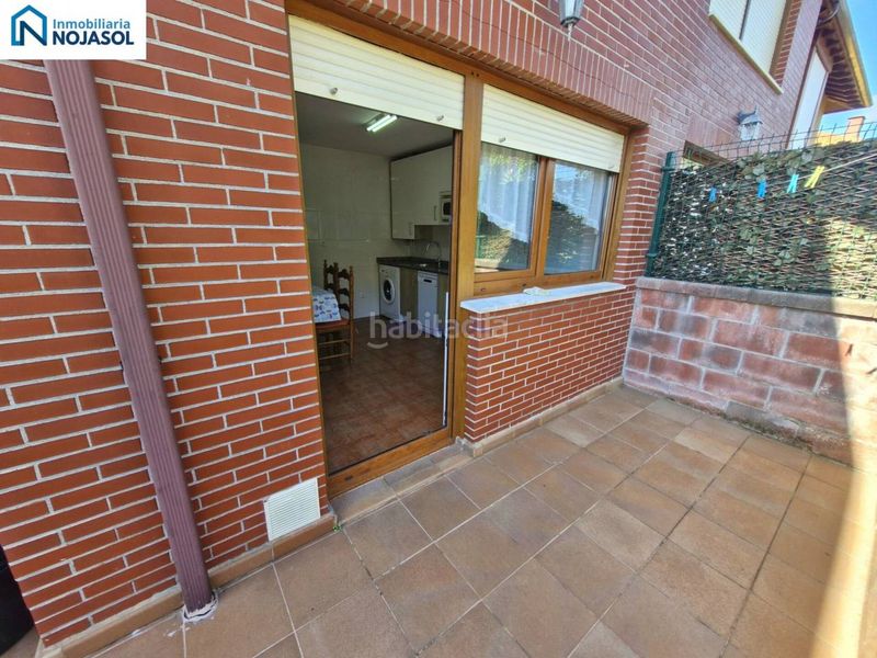 Foto b50240a6-0386-4a25-9e44-2cbb236c6a2e. Casa adossada amb calefacció aparcament piscina a Bareyo