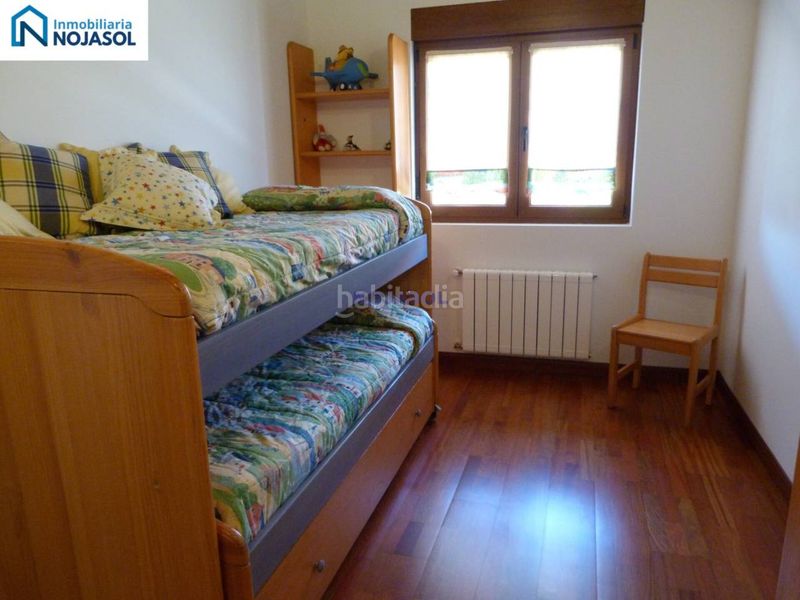 Foto b5d3fc9d-a8a7-420a-8a77-1112398cc165. Casa adossada amb calefacció aparcament piscina a Bareyo