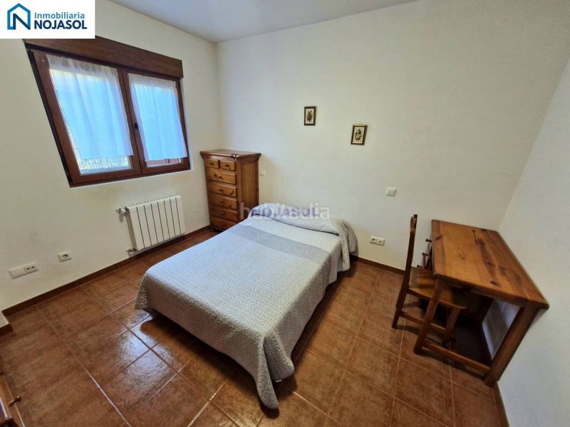 Foto be258cde-8477-44d1-b03a-c1d04c15905a. Casa adossada amb calefacció aparcament piscina a Bareyo