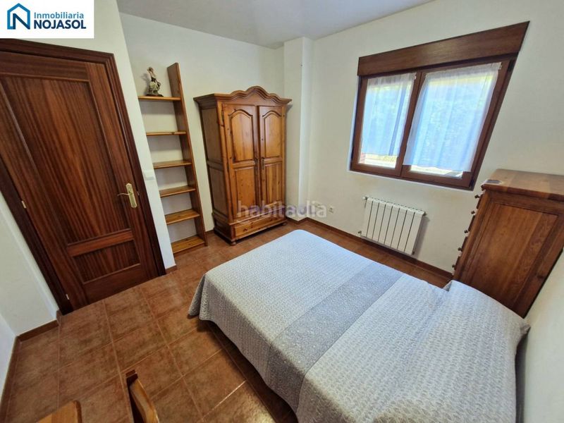 Foto c5f17b9e-1390-497d-957d-e54d28a1a403. Casa adossada amb calefacció aparcament piscina a Bareyo