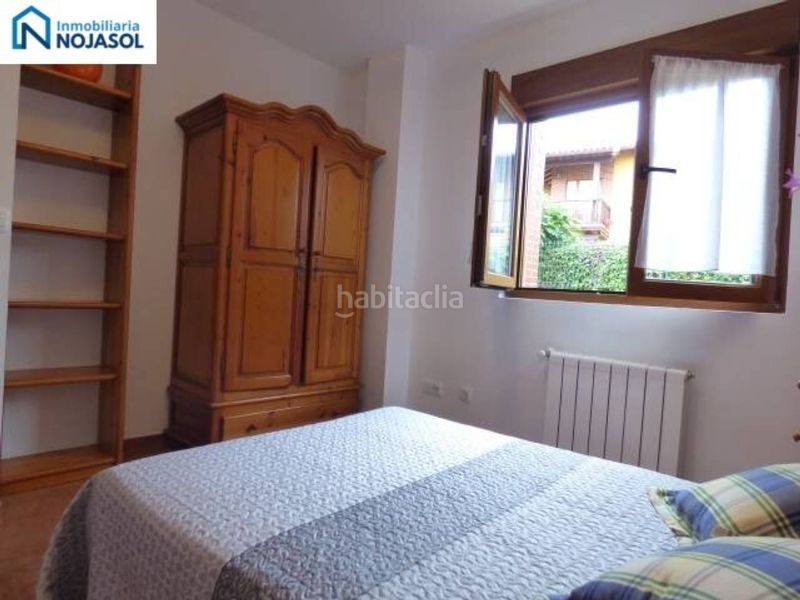 Foto d407a5c5-1fbb-4347-83c1-a129358e12f7. Casa adossada amb calefacció aparcament piscina a Bareyo