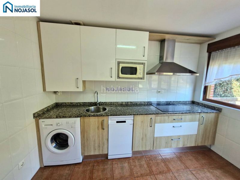Foto e0c475da-9f24-46b3-8a55-db3658f4f1d8. Casa adossada amb calefacció aparcament piscina a Bareyo