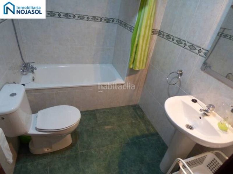 Foto eedd0112-125a-4704-add5-684958bb5440. Casa adossada amb calefacció aparcament piscina a Bareyo